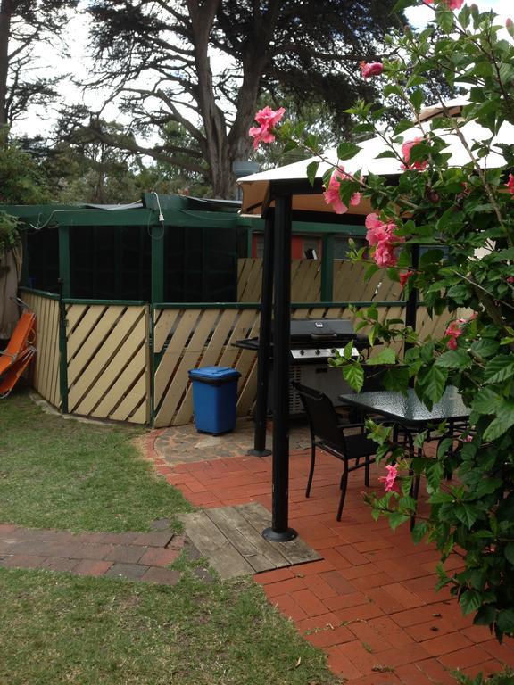 Copper Lantern Motel Mornington Exterior photo